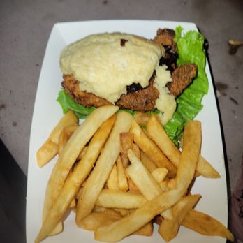 Ryder’s Chicken & Biscuits - Hot chix - Food Trucks Near Me - Yuba City, California Ryder’s Chicken & Biscuits - Hot chix - Food Trucks Near Me - Yuba City, California