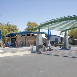 Ducky's Car Wash