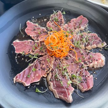 K Tower Hotel - Seared Ahi - Hotels Near Me - Tijuana, BCN