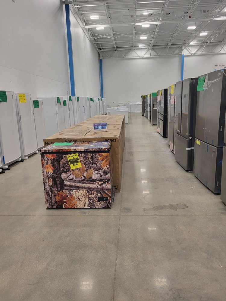 LOWE’S OUTLET Updated September 2024 11974 Paul Mayer Ave