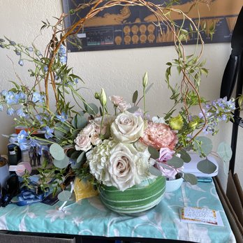 Mitsuko Floral - Beautiful medium size pastel color designers choice arrangement - Florists Near Me - Torrance, California Mitsuko Floral - Beautiful medium size pastel color designers choice arrangement - Florists Near Me - Torrance, California