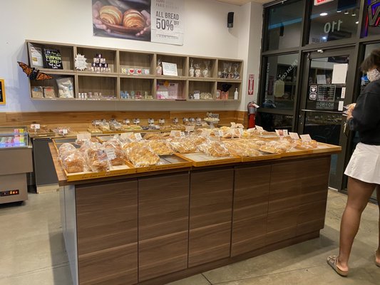 ARI Bakery Cafe by null