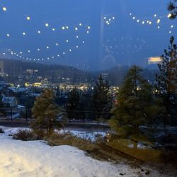 Hilltop Lodge-Cottonwood Restaurant - Great food, great service, great views!