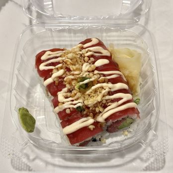 Sushi Raku - Tuna Lovers roll - Japanese Near Me - Tamarac, Florida Sushi Raku - Tuna Lovers roll - Japanese Near Me - Tamarac, Florida