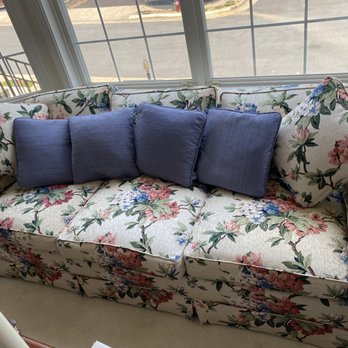 Kaiyo - 3 seat floral sofa - sleeper sofa - Furniture Stores Near Me