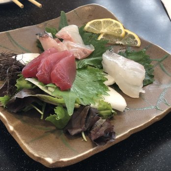 Yohei Sushi Restaurant - Assorted Sashimi - Sushi Bars Near Me - Honolulu, Hawaii