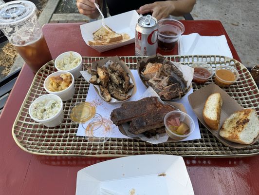 Munchies Live BBQ by null