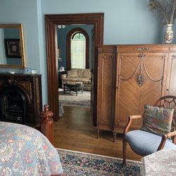 Inn the Garden Bed & Breakfast - Lexington suite