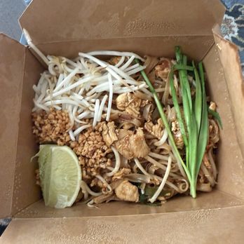 Chern Thai Artisanal Cafe - Chicken pad Thai - Thai Near Me - Scottsdale, Arizona Chern Thai Artisanal Cafe - Chicken pad Thai - Thai Near Me - Scottsdale, Arizona