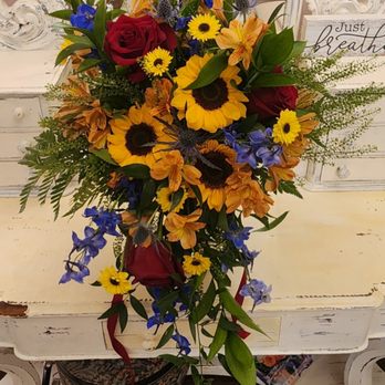 Mariposa Plants & Flowers - Florists Near Me - Greeley, Colorado