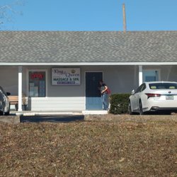 King and Queen Massage and Spa - Front of establishment