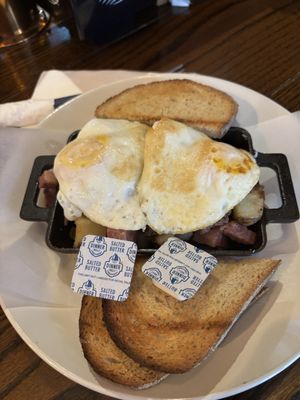 Horn's Hook Tavern by null