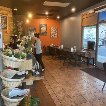 R Thai Cuisine - Thai Near Me - Redlands, California R Thai Cuisine - Thai Near Me - Redlands, California