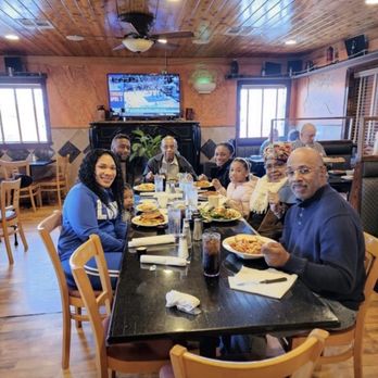 George's Restaurant - Oxford - A great banquet/ family seating ( better to reserve ) - Pizza Near Me - Oxford, North Carolina