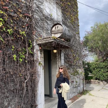 Lusu Cellars - Wineries Near Me - Berkeley, California