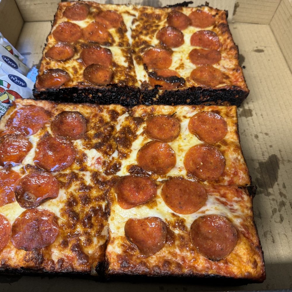 Deep dish pepperoni Deep dish pepperoni