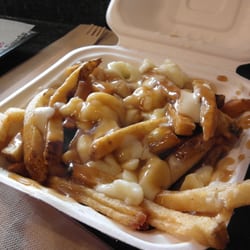 Cheese Curds Gourmet Burgers + Poutinerie - Regular Poutine