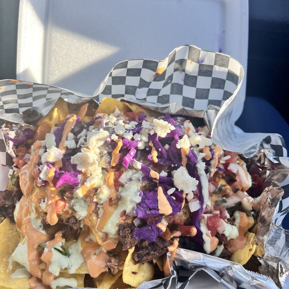 Echate - Carnitas Nachos - Mexican Near Me - Quartzsite, Arizona Echate - Carnitas Nachos - Mexican Near Me - Quartzsite, Arizona