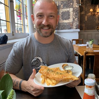 The Sun in Splendour - Fish and chips! - Pubs Near Me - London, XGL