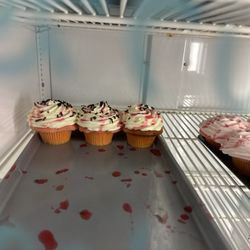 Ale’s Bakery - Sawberry cheesecake cupcakes