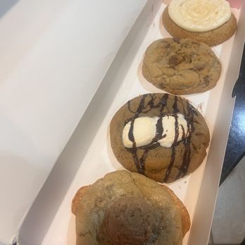 Crumbl - Brunswick - Bakeries Near Me - Brunswick, Georgia