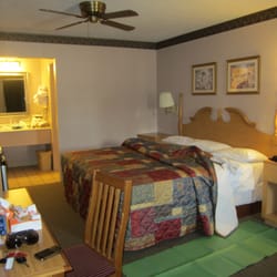 Townsmen Inn - Relatively comfortable bed