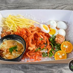 Dad Bod - M1. Mixed Dad's Bod rice paper signature with tamarind sauces.