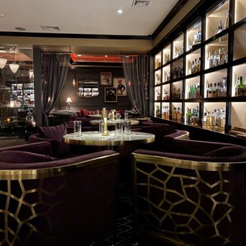Le Malt Lounge - Lounge area - Tapas Bars Near Me - Colonia, New Jersey