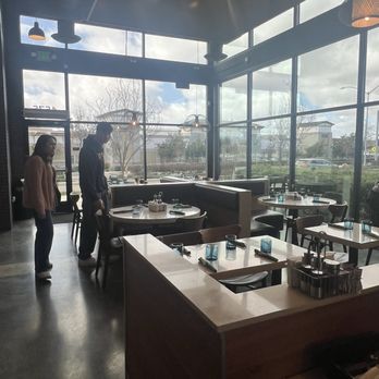 Glasshouzz - inside restaurant - Pizza Near Me - Livermore, California Glasshouzz - inside restaurant - Pizza Near Me - Livermore, California