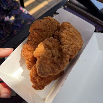 Jack in the Box - 8PC Chicken Nuggets - Fast Food Near Me - Laguna Beach, California