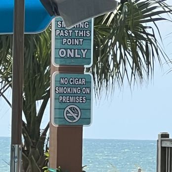 Bummz Beach Cafe - Booooooo!!!!! Cigarettes ok!  Pipes ok!!! But not you cigar smokers!  You guys are gross!! - Cafes Near Me - Myrtle Beach, South Carolina