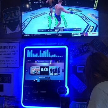 Flat Creek - TouchTunes jukebox - Barbeque Near Me - Republic, Missouri