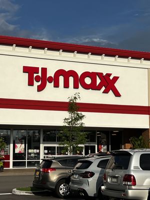 TJ MAXX - Updated January 2026 - 14 Photos - 1501 Niagara Falls Blvd