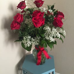 This is the arrangement 5 days after I received it.  Not a single flower has died!!!