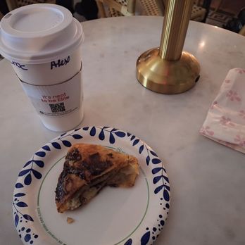 Kudu Coffee & Craft Beer - Hot Chocolate and pastry - Cafes Near Me - Charleston, South Carolina Kudu Coffee & Craft Beer - Hot Chocolate and pastry - Cafes Near Me - Charleston, South Carolina