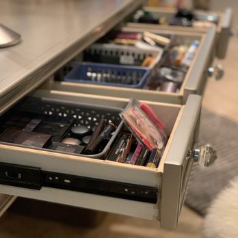 Bee Organized Oklahoma City - Streamline your morning routine with an organized makeup vanity. - Home Organization Near Me Bee Organized Oklahoma City - Streamline your morning routine with an organized makeup vanity. - Home Organization Near Me