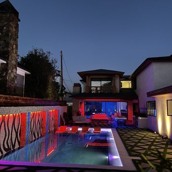 Calimingo Pools - Pool - Landscape Architects or Designers Near Me - Newport Beach, California Calimingo Pools - Pool - Landscape Architects or Designers Near Me - Newport Beach, California