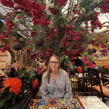 Restaurant Jazmin's - I noticed the lovely tree in the background after I took a pic of my wife - Mexican Near Me - San José del Cabo, BCS Restaurant Jazmin's - I noticed the lovely tree in the background after I took a pic of my wife - Mexican Near Me - San José del Cabo, BCS