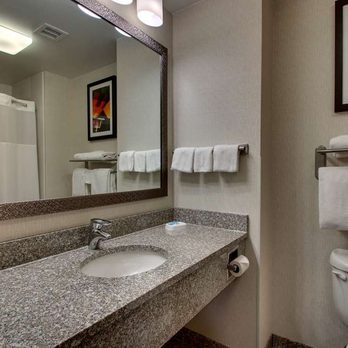 Drury Inn & Suites Findlay - NKS Two room Suite Guestroom - Hotels Near Me - Findlay, Ohio Drury Inn & Suites Findlay - NKS Two room Suite Guestroom - Hotels Near Me - Findlay, Ohio