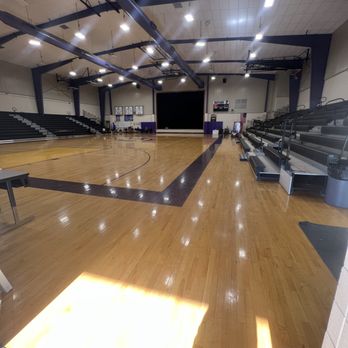 2Easy2Move Movers - Woodlawn high school. Basketball court bleachers delivery. SUCCESSFUL!! - Movers Near Me