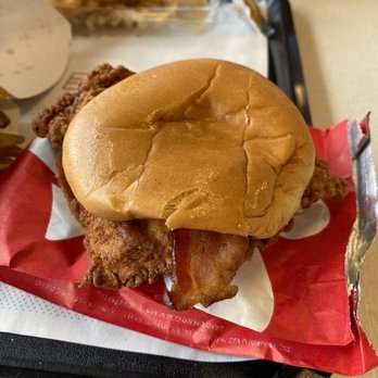 Chick-fil-A - ows a chicken sandwich on a bun - Fast Food Near Me - Lake City, Florida Chick-fil-A - ows a chicken sandwich on a bun - Fast Food Near Me - Lake City, Florida