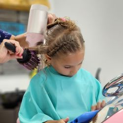 Piccolinos Haircuts - Shampoo + Haircut + Blowout Service