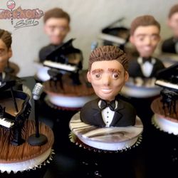 Stripingly Sweet - Michael Bublé Cupcakes/Toppers