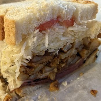 Primanti Bros. Restaurant and Bar - Original - Sandwiches Near Me - Pittsburgh, Pennsylvania Primanti Bros. Restaurant and Bar - Original - Sandwiches Near Me - Pittsburgh, Pennsylvania
