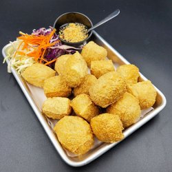 Moom 48 Thai - Golden tofu