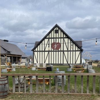 Virtue Cider - Outdoor seating - Cideries Near Me - Fennville, Michigan Virtue Cider - Outdoor seating - Cideries Near Me - Fennville, Michigan