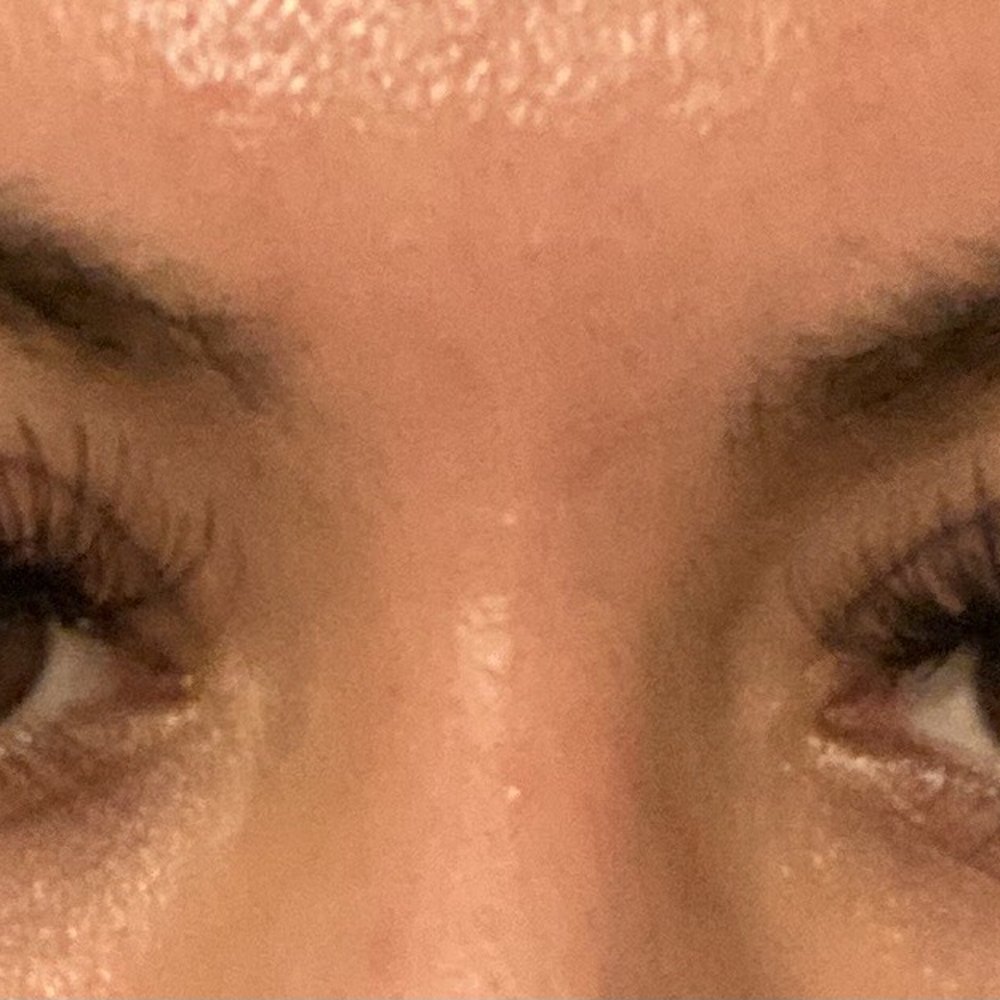 How is this even the same set???? Both eyes look different done by the owner FELICIA. How is this even the same set???? Both eyes look different done by the owner FELICIA.
