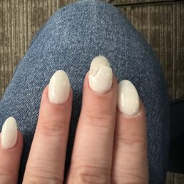Broken dip 4 days after mani Broken dip 4 days after mani