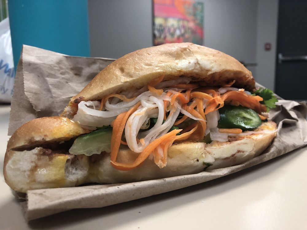 Bahn Mi & You Logo