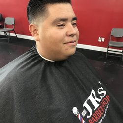 JRs' Barber Shop - Medium Fade